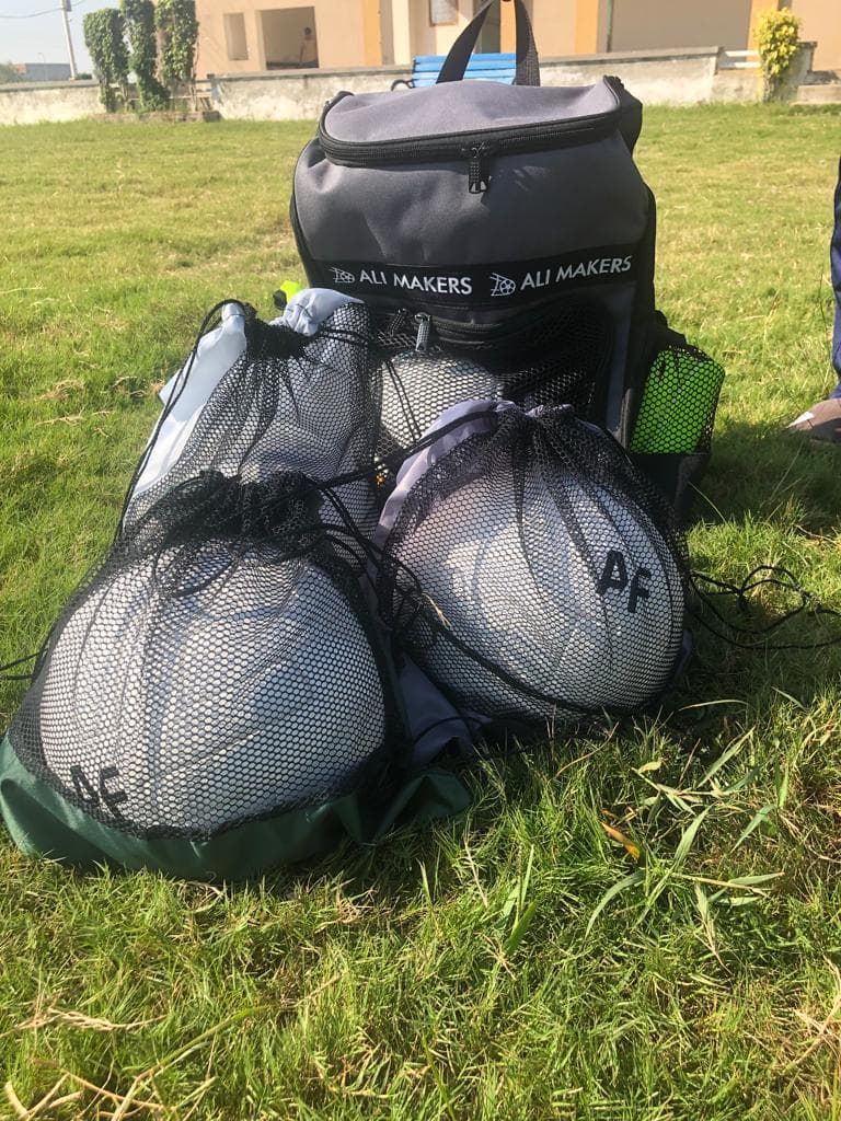 Ali Makers ball carrier kit on the pitch